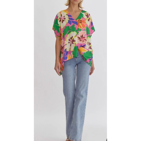 Entro Women’s Blouse  Oversized Colorful V-neck Size Medium Summer Casual - Picture 3 of 13
